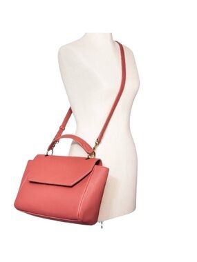 Universal Thread Top Handle Shoulder Handbag in Pink Hue
